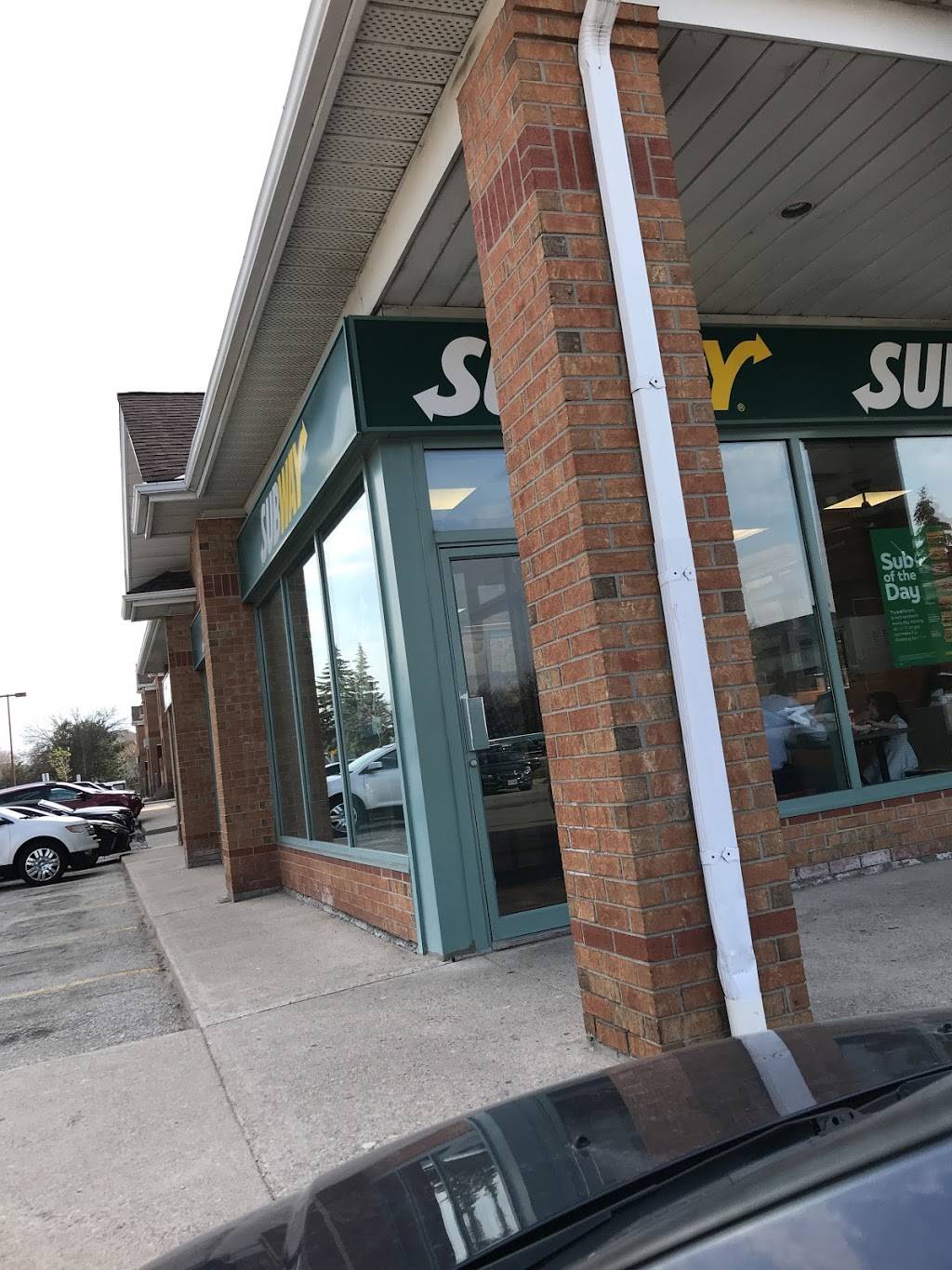 Subway | restaurant | 1122 Dorval Dr Unit 1, Oakville, ON L6M 3E4, Canada | 9058422583 OR +1 905-842-2583