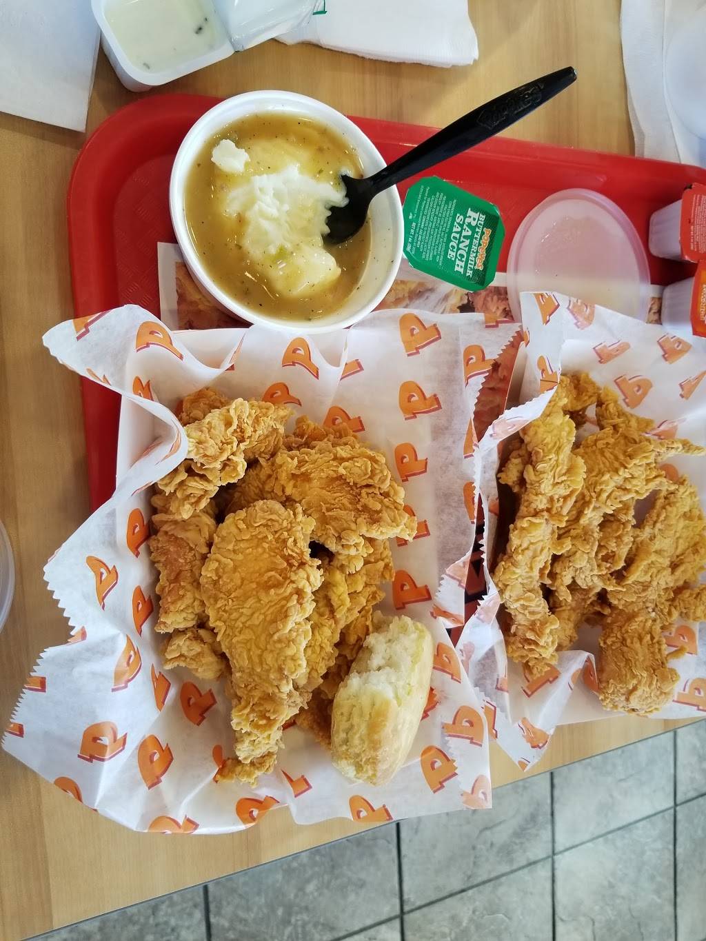 Popeyes Louisiana Kitchen | restaurant | 3160 Atlanta Hwy, Athens, GA 30606, USA | 7062475414 OR +1 706-247-5414