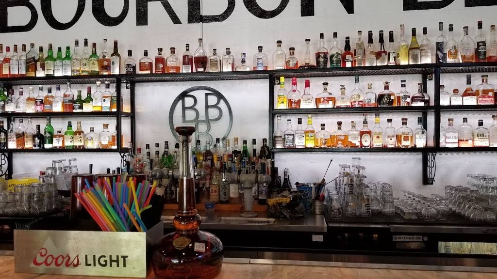 The Fill Station | restaurant | 127 Parking Way St, Lake Jackson, TX 77566, USA | 9792928280 OR +1 979-292-8280