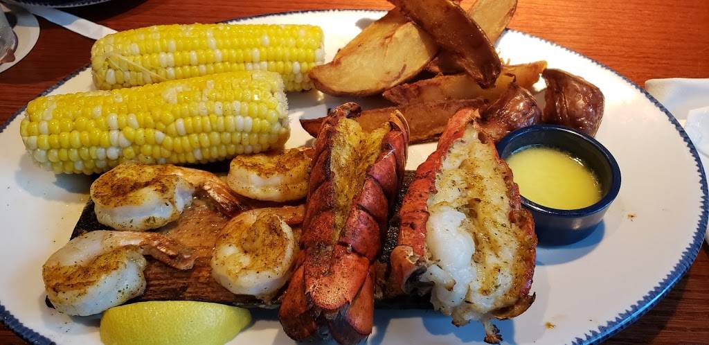 Red Lobster | restaurant | 3801 Cleveland Ave, Fort Myers, FL 33901, USA | 2399368216 OR +1 239-936-8216