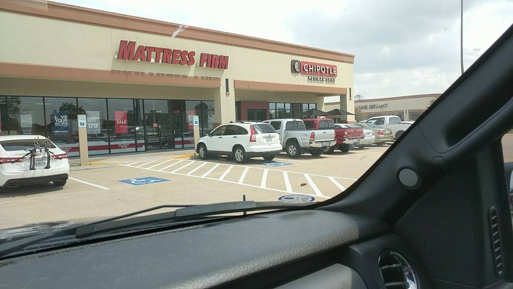 Chipotle Mexican Grill | restaurant | 13768 Northwest Fwy, Houston, TX 77040, USA | 7139969047 OR +1 713-996-9047