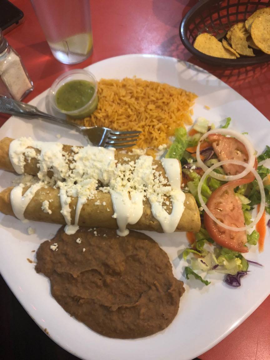 El Chalateco | restaurant | 1694 Alum Rock Ave, San Jose, CA 95116, USA | 4082548355 OR +1 408-254-8355