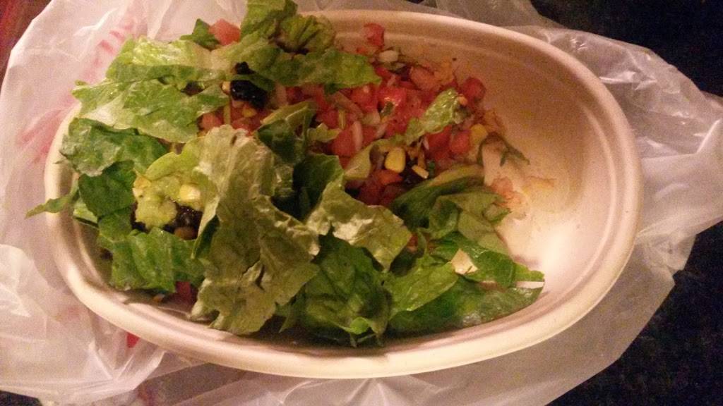 Izzos Illegal Burrito | restaurant | 70488 LA-21 #100, Covington, LA 70433, USA | 9853275114 OR +1 985-327-5114