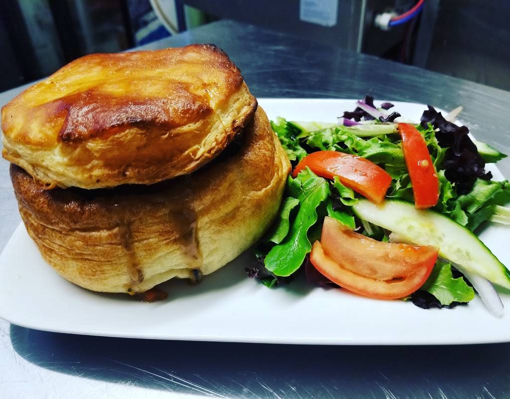 The Grand Templin Pub | restaurant | 216 St Andrew St W, Fergus, ON N1M 1N7, Canada | 2263834483 OR +1 226-383-4483