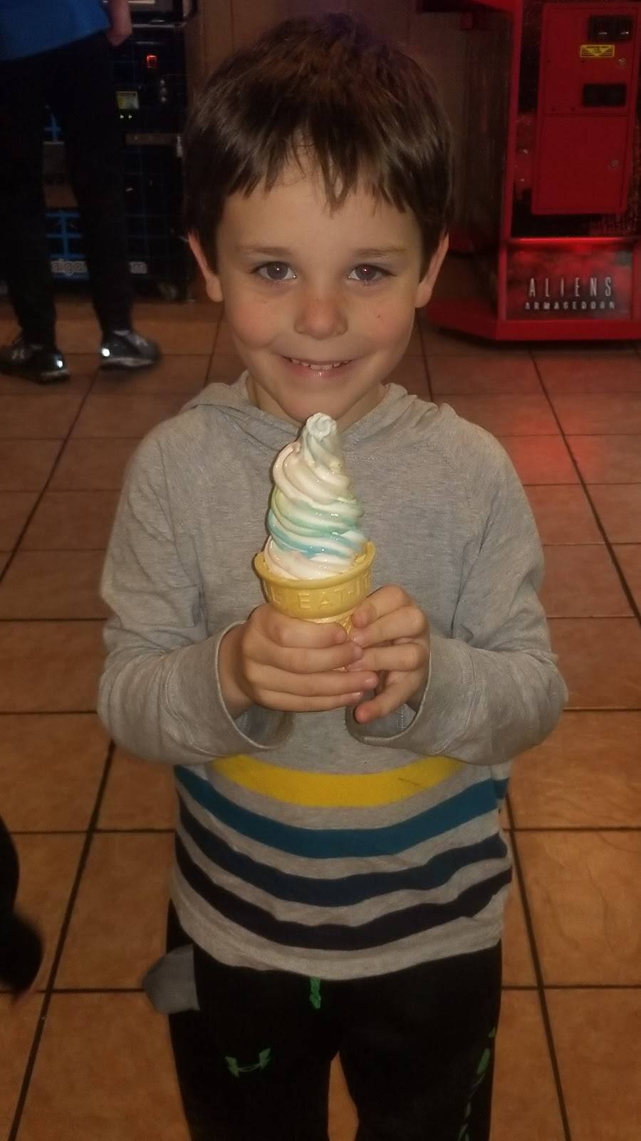 Island Dawgs & Cones | restaurant | 1165 Poquoson Ave, Poquoson, VA 23662, USA | 7576590187 OR +1 757-659-0187