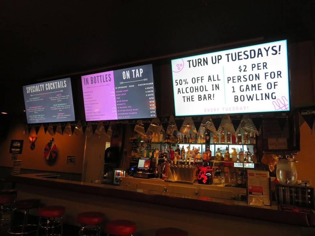 The 7 10 Bar | restaurant | 6210 200th St SW, Lynnwood, WA 98036, USA | 4257783133 OR +1 425-778-3133