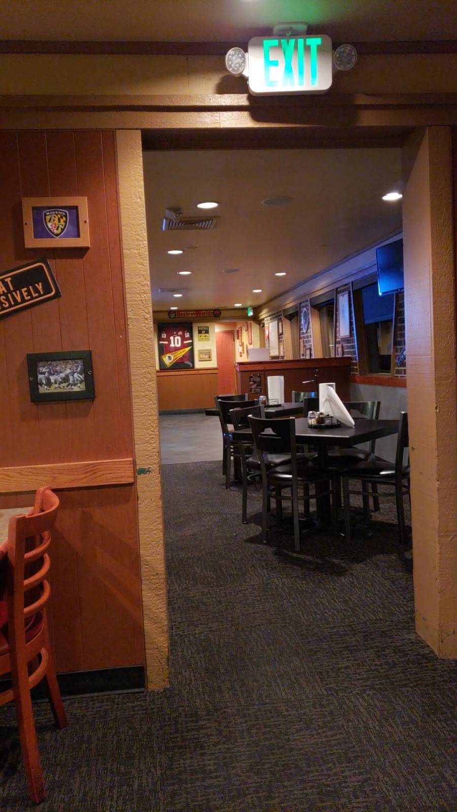 Pizza Hut | restaurant | 9119 Annapolis Rd, Lanham, MD 20706, USA | 3015775383 OR +1 301-577-5383