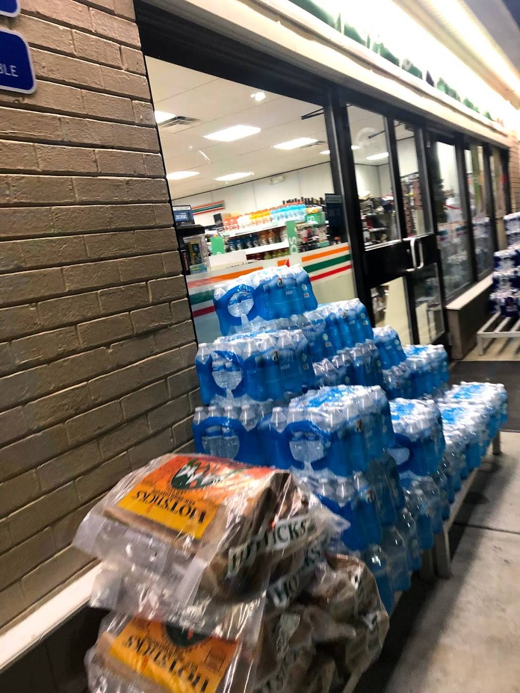 7-Eleven | bakery | 10508 Leesburg Pike, Vienna, VA 22182, USA | 7037595833 OR +1 703-759-5833