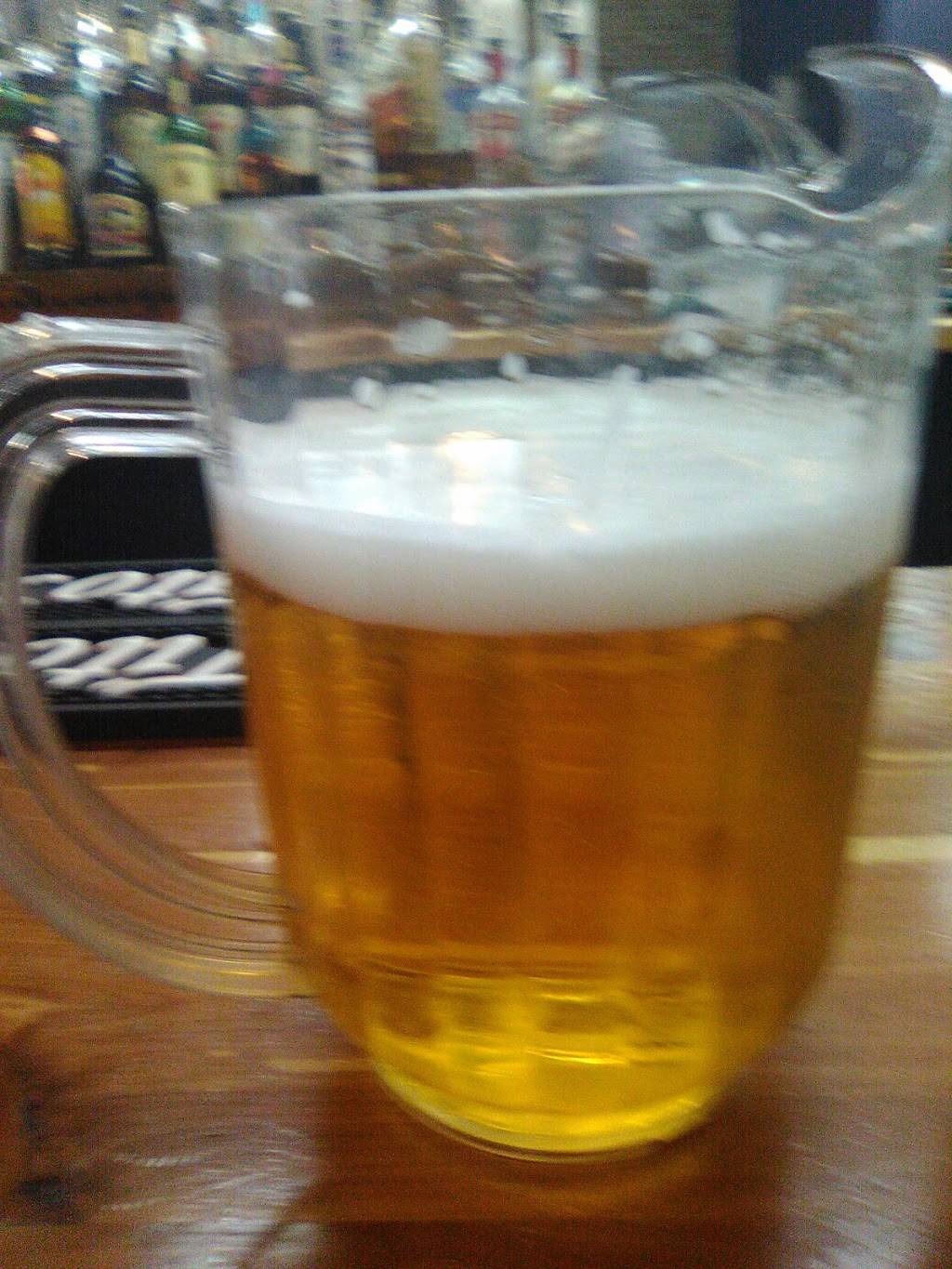 Star Shooters Bar & Restaurant | restaurant | 120 S Michigan Ave, Big Rapids, MI 49307, USA | 2317964842 OR +1 231-796-4842