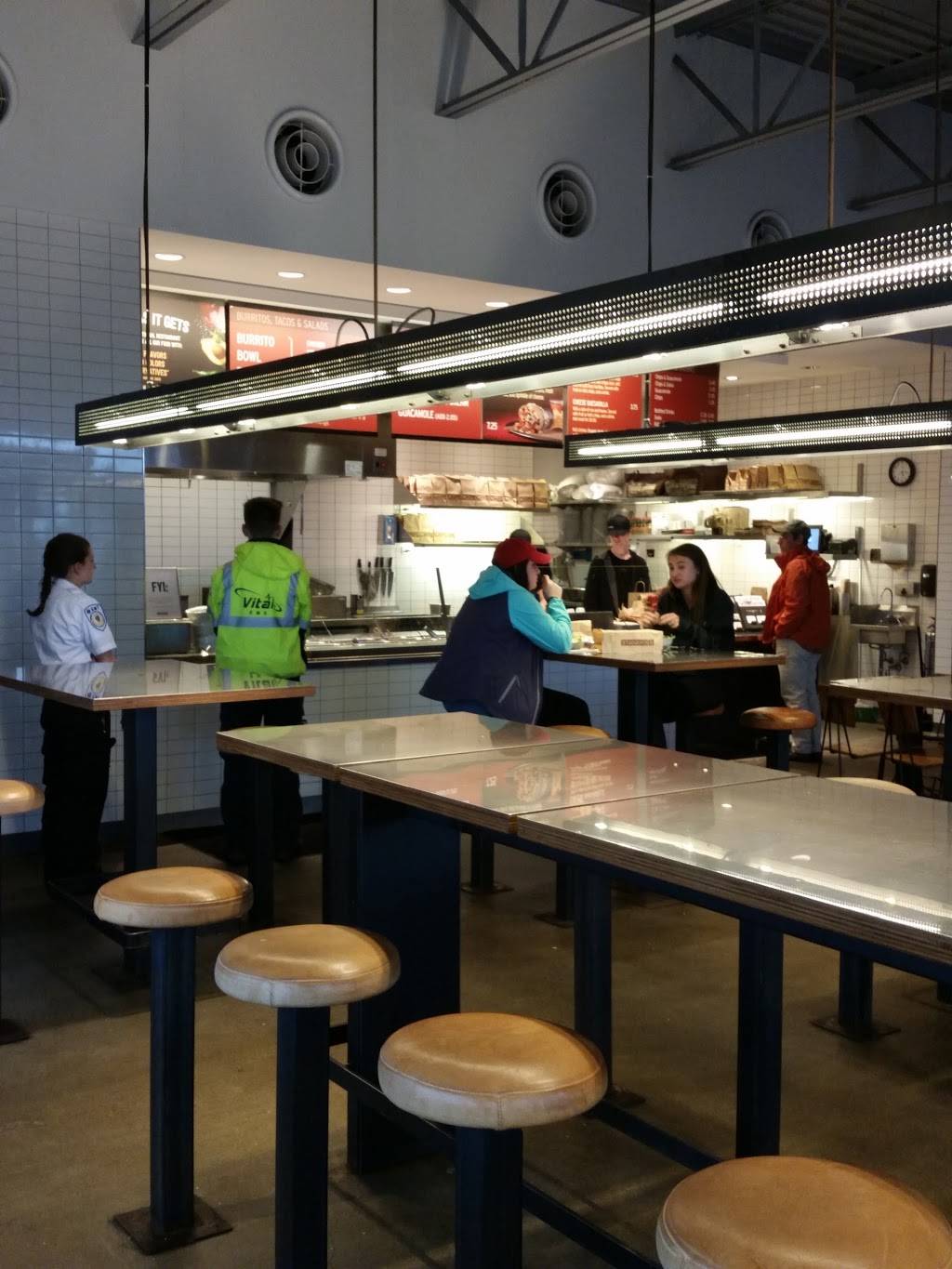 Chipotle Mexican Grill | restaurant | 530 Memorial Dr Ste A, Chicopee, MA 01020, USA | 4135925455 OR +1 413-592-5455