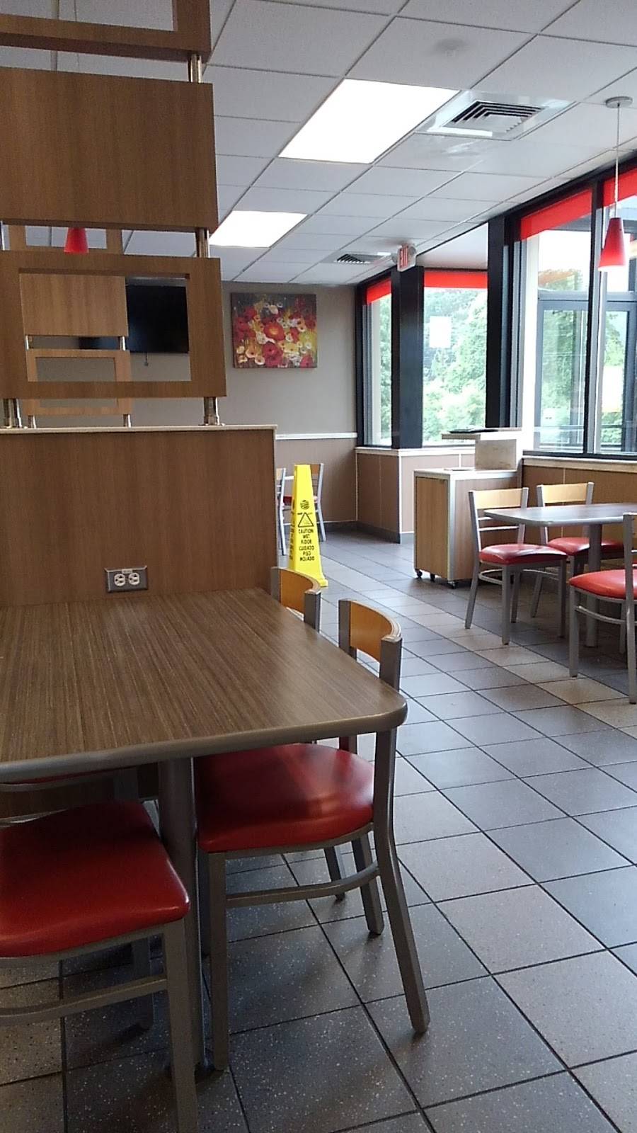 Burger King | restaurant | 41 Commercial Rd, Leominster, MA 01453, USA | 9785340213 OR +1 978-534-0213