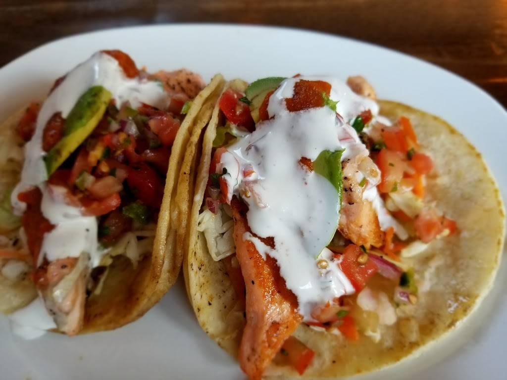 Luce Bar & Kitchen | restaurant | 1959 Morena Blvd, San Diego, CA 92110, USA | 6192750321 OR +1 619-275-0321