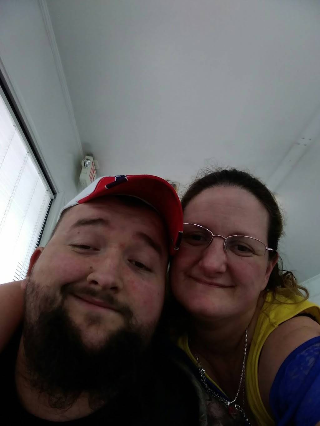 Cremo Drive-In | restaurant | 125 E Morris St, Dalton, GA 30721, USA | 7062786316 OR +1 706-278-6316