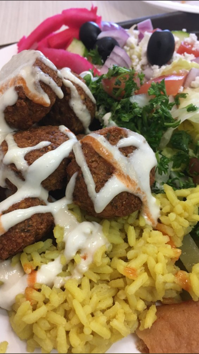 Pita And Grill | restaurant | 17310 Yonge St #15, Newmarket, ON L3Y 7R9, Canada | 9052357799 OR +1 905-235-7799