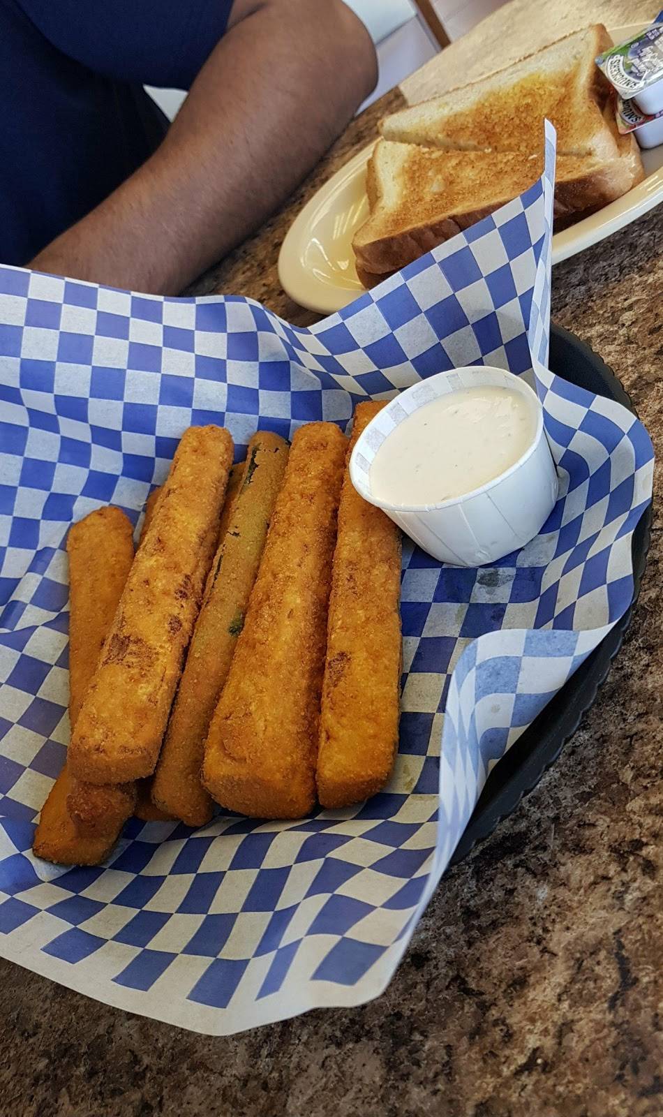 Gus Junior | restaurant | 1292 N Waterman Ave, San Bernardino, CA 92404, USA | 9098846088 OR +1 909-884-6088