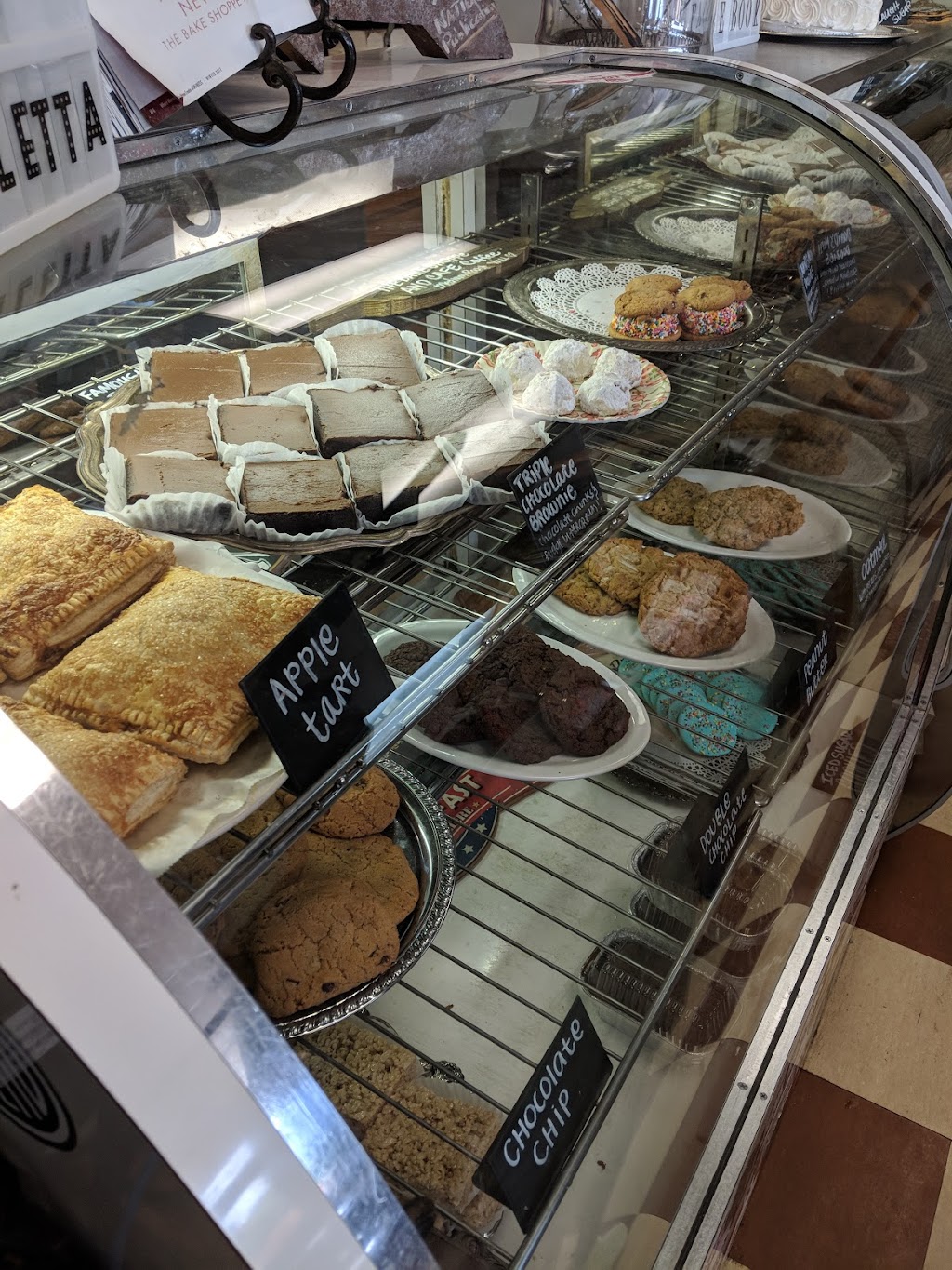 The Bake Shoppe and Cafe | restaurant | 12724 Grant Rd, Cypress, TX 77429, USA | 2813202253 OR +1 281-320-2253