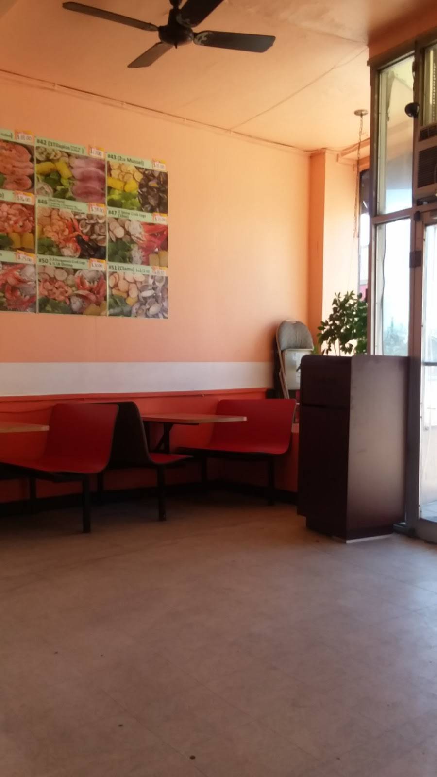 Lees Family Deli | restaurant | 1136 Broadway, Camden, NJ 08103, USA | 8569665006 OR +1 856-966-5006