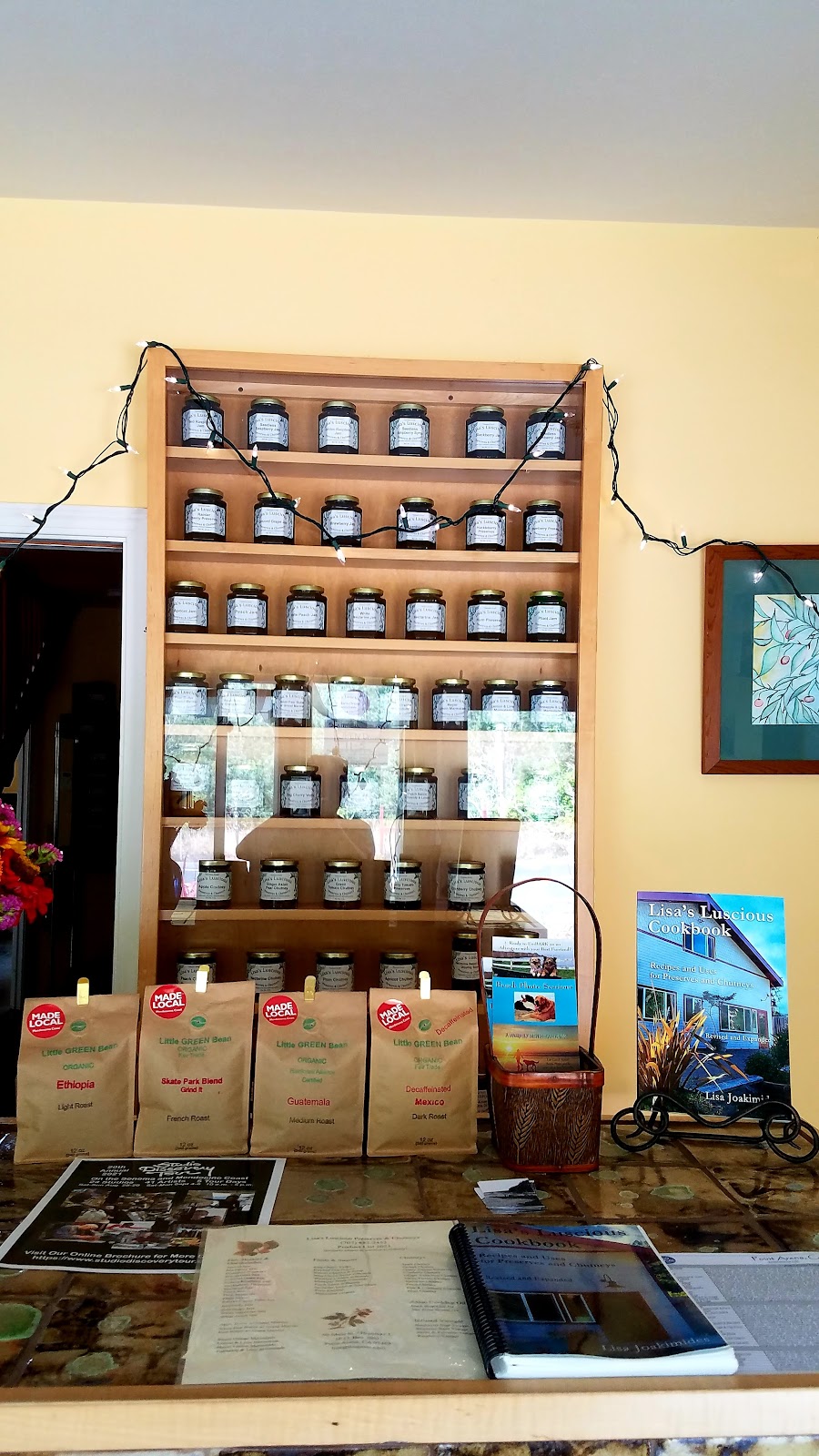 Lisas Luscious Kitchen | bakery | 90 Main St, Point Arena, CA 95468, USA | 7078822452 OR +1 707-882-2452