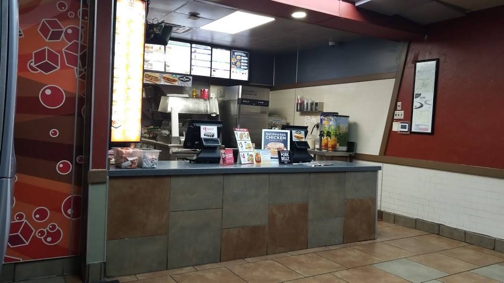 Jack in the Box | restaurant | 2514 S Belt Line Rd, Grand Prairie, TX 75052, USA | 9722643177 OR +1 972-264-3177