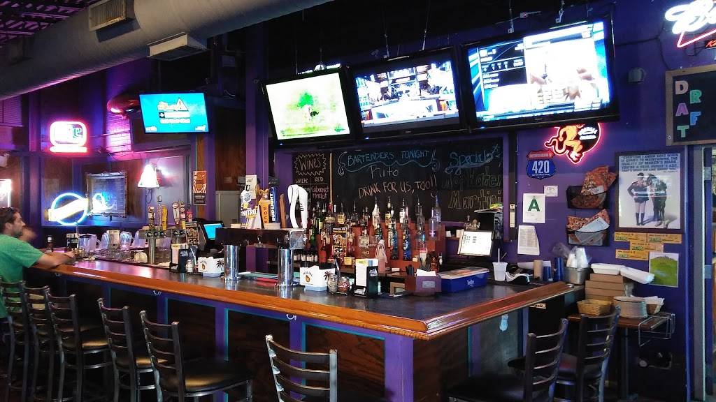 Wicks Pizza Parlor and Pub | restaurant | 12717 Shelbyville Rd, Louisville, KY 40243, USA | 5023279425 OR +1 502-327-9425