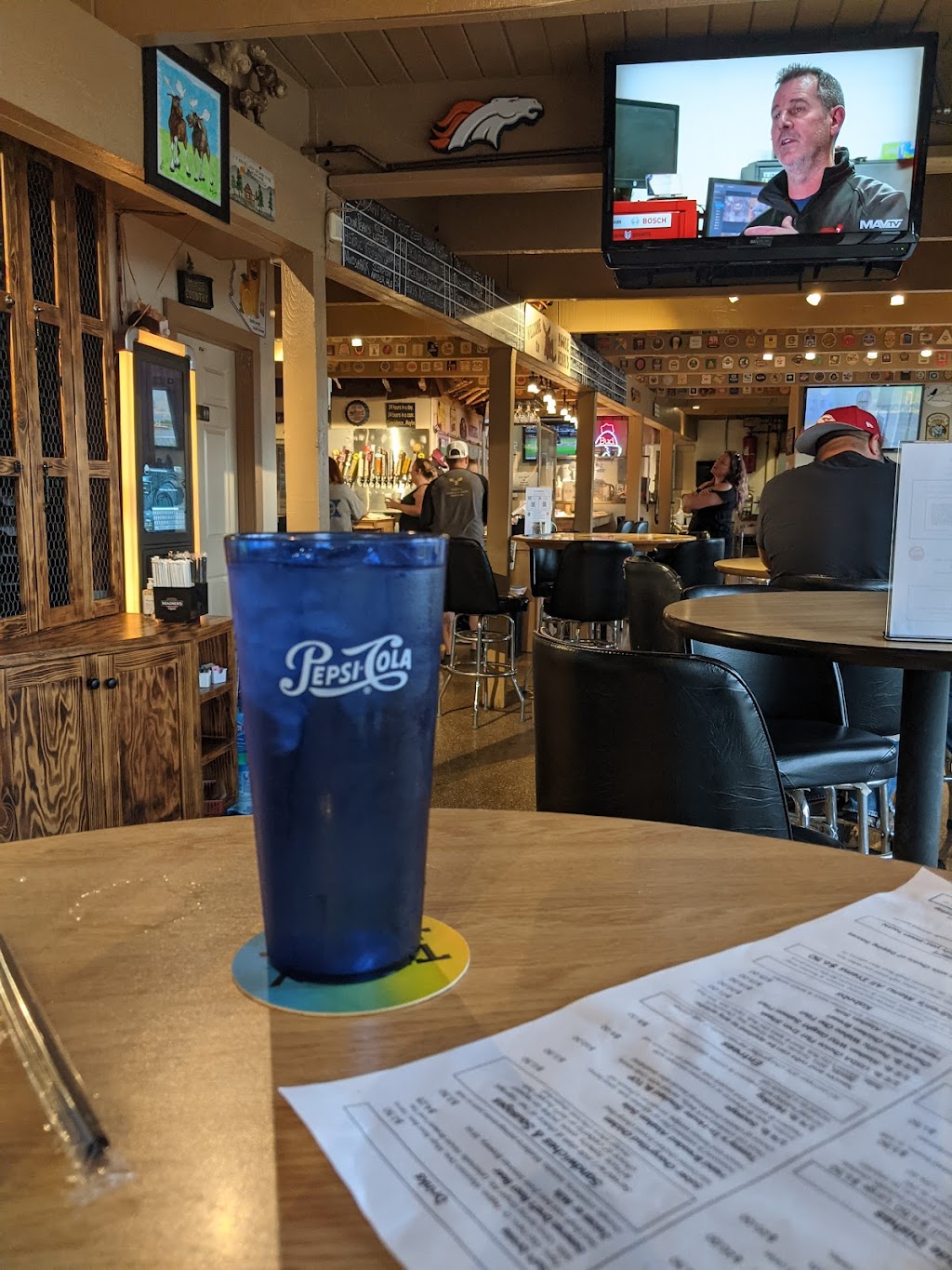 Moose Henris Grille Cork and Taps | restaurant | 260 W White Mountain Blvd, Lakeside, AZ 85929, USA | 9283685127 OR +1 928-368-5127