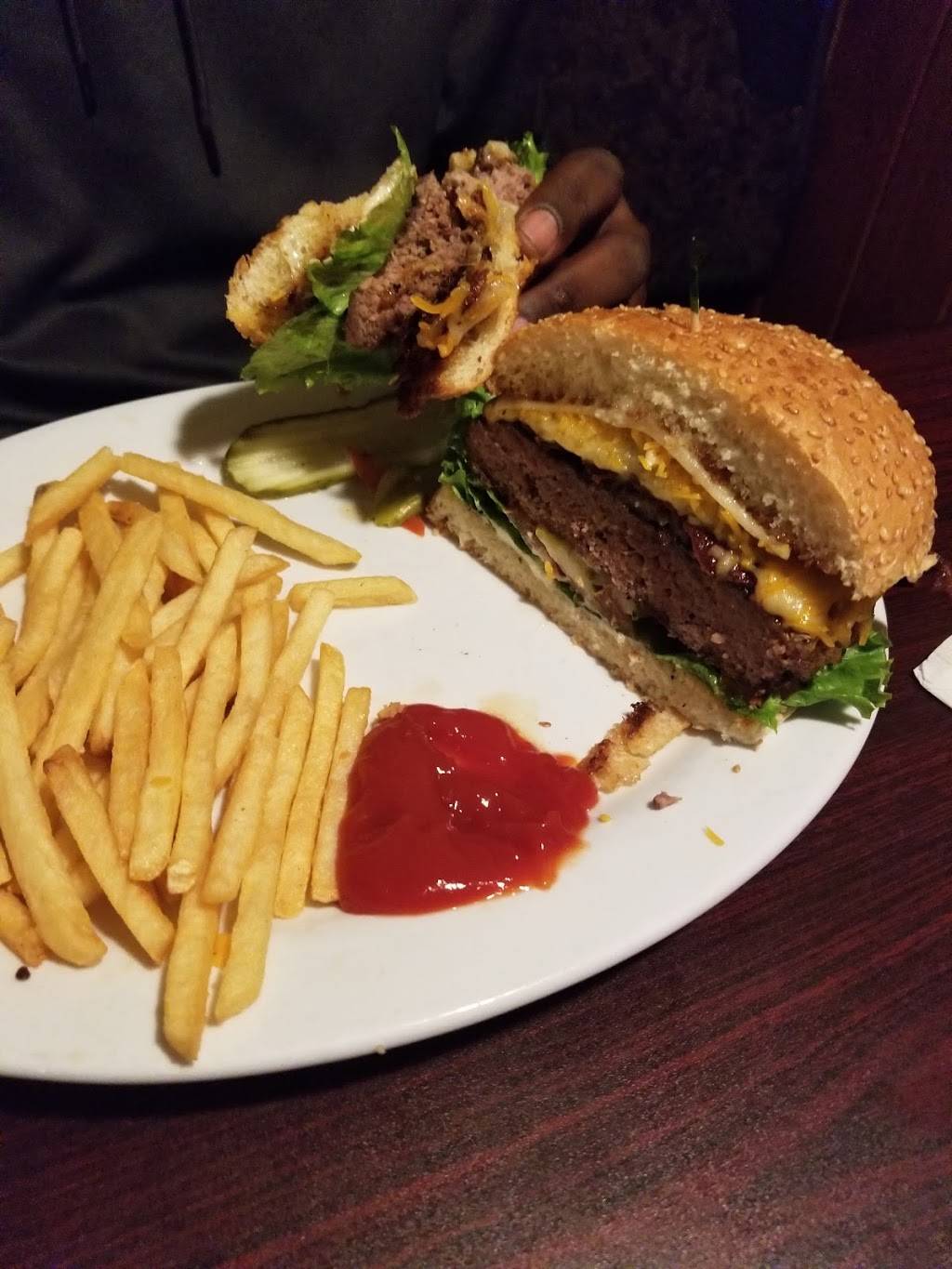 Yosemite Falls Cafe | cafe | 4020 N Cedar Ave, Fresno, CA 93726, USA | 5592227800 OR +1 559-222-7800