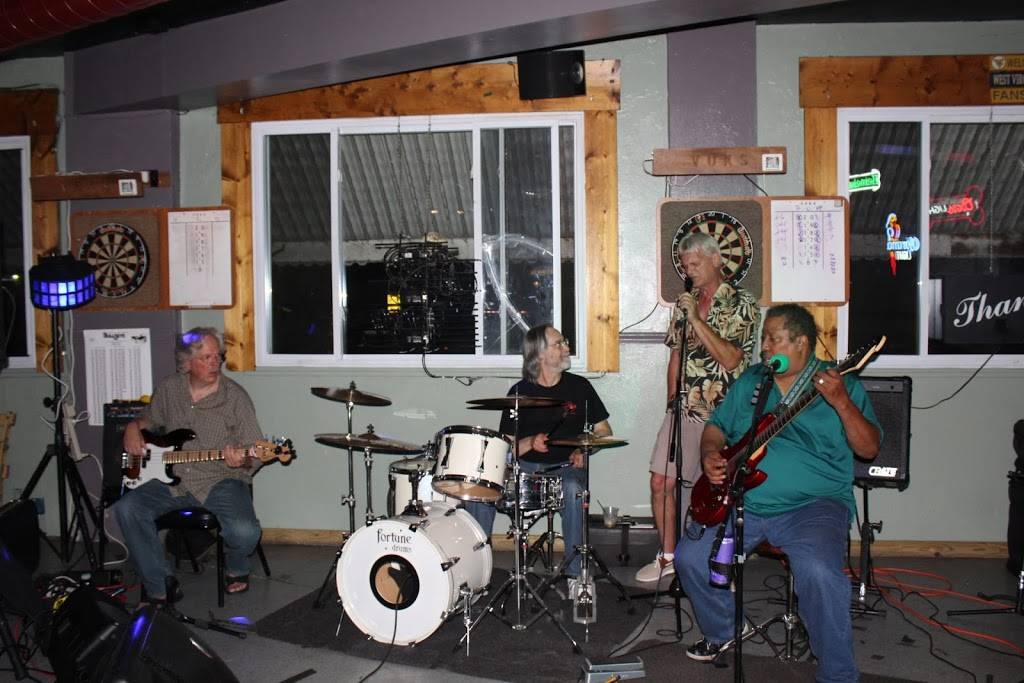 Jackies Sports Bar & Grill | restaurant | 569 S State St, Painesville, OH 44077, USA | 4403579394 OR +1 440-357-9394