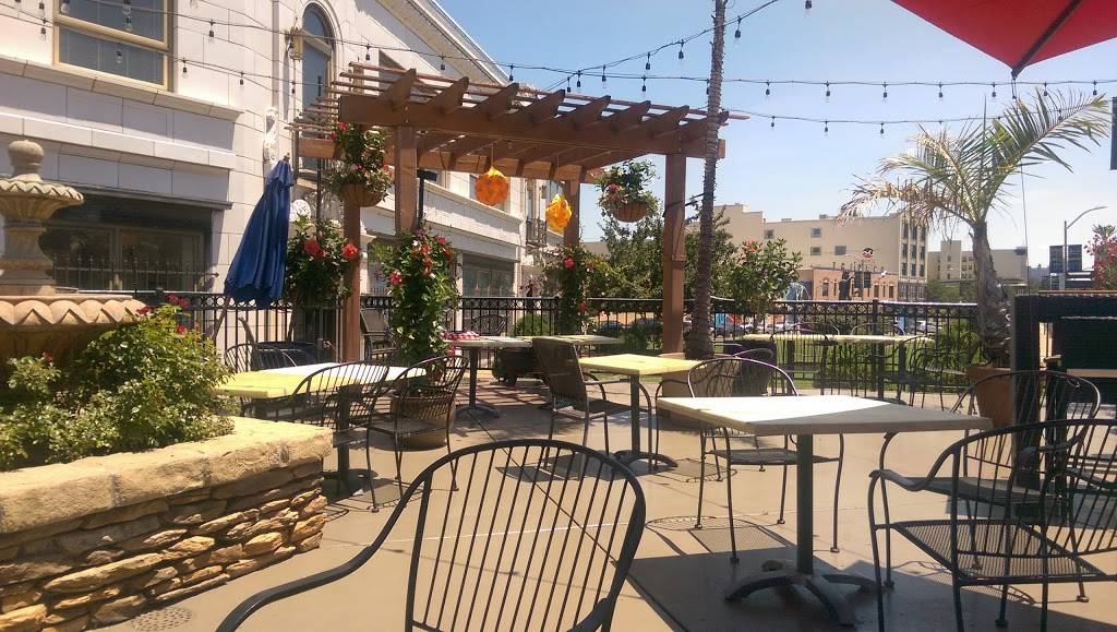 Vitos Sicilian Pizzeria & Ristorante | restaurant | 3515 Lindell Blvd, St. Louis, MO 63103, USA | 3145348486 OR +1 314-534-8486