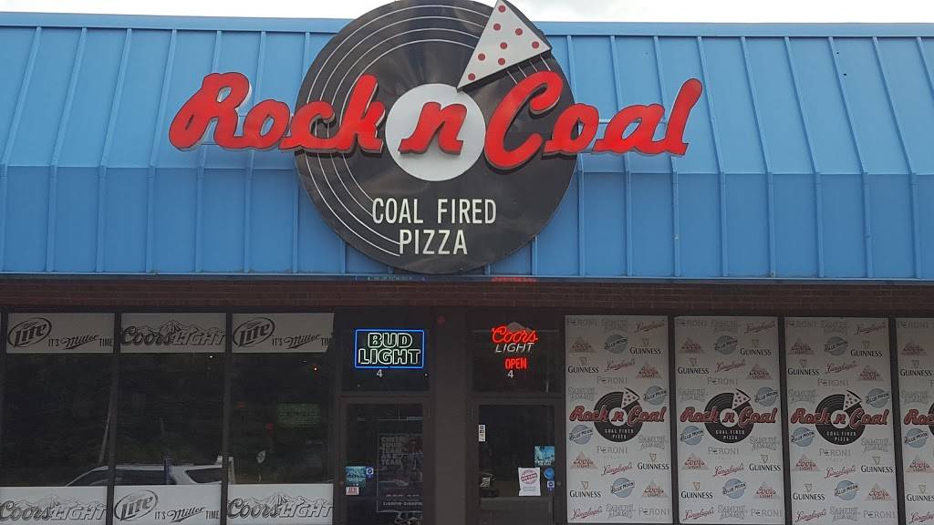 Rock N Coal Pizza | restaurant | 799 S Main St, Bellingham, MA 02019, USA | 5089282784 OR +1 508-928-2784