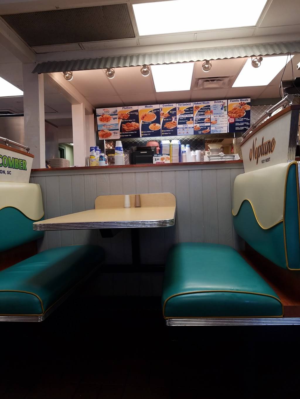 Long John Silvers | restaurant | 2090 W 21st St, Wichita, KS 67203, USA | 3168321761 OR +1 316-832-1761