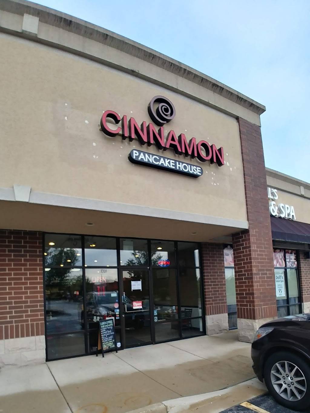 Cinnamon Pancake House | restaurant | 5019 Ace Ln #131, Naperville, IL 60564, USA | 6309466414 OR +1 630-946-6414