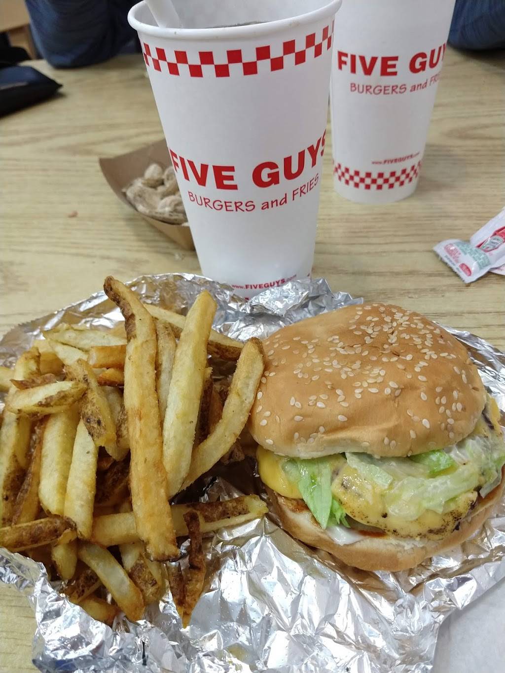 Five Guys | meal takeaway | 800 E Hallandale Beach Blvd, Hallandale Beach, FL 33009, USA | 9545891281 OR +1 954-589-1281