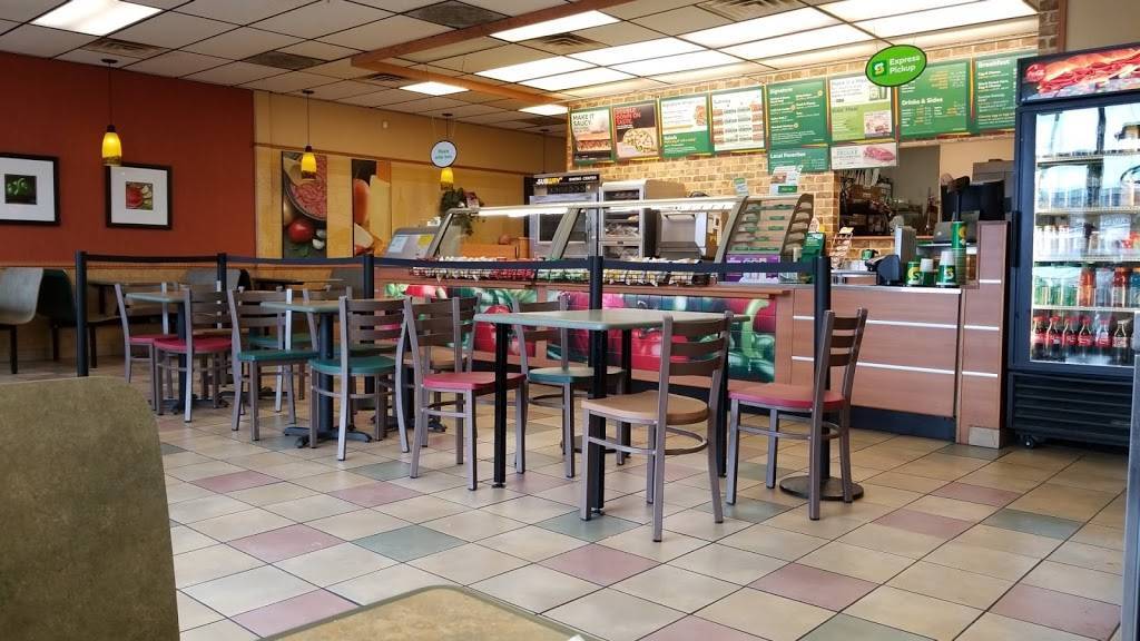 Subway | meal takeaway | 1867 N 2000 W #B, Clinton, UT 84015, USA | 8017740633 OR +1 801-774-0633