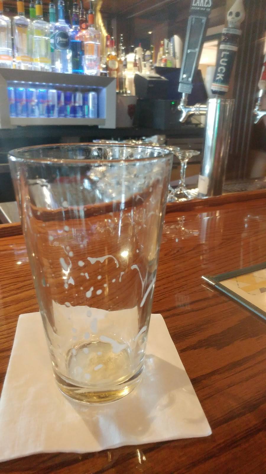 Coachs Sports Bar & Grill | restaurant | 2046 S Bend Ave, South Bend, IN 46635, USA | 5743875601 OR +1 574-387-5601