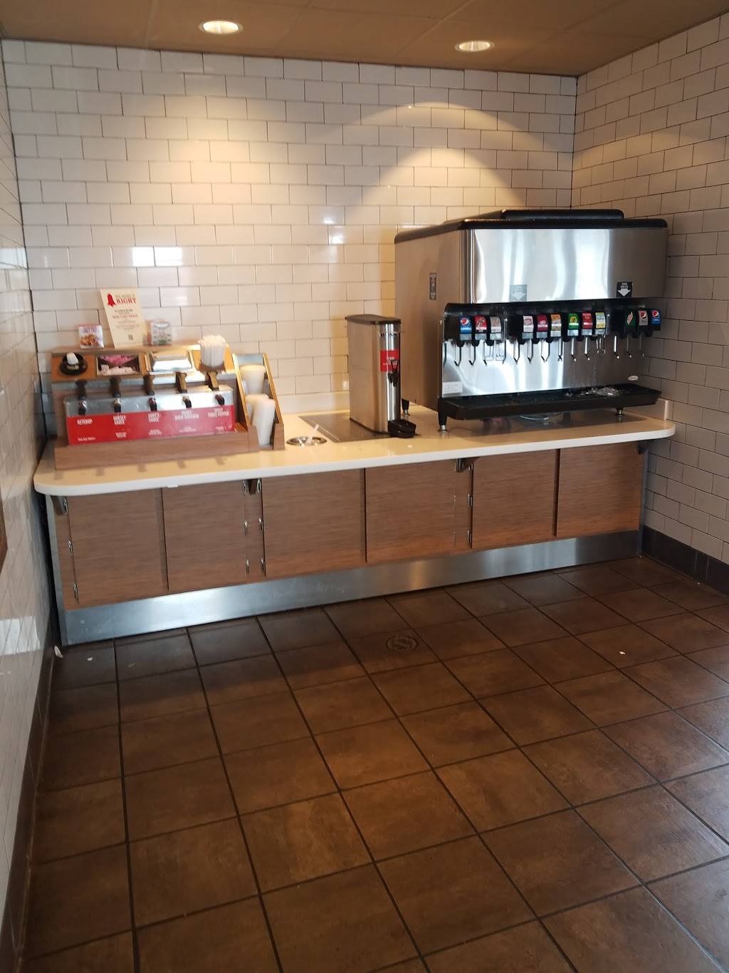 Arbys | restaurant | 712 Desoto Cove, Horn Lake, MS 38637, USA | 6623493244 OR +1 662-349-3244