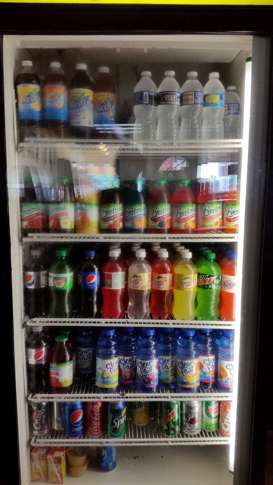 Momma Mias Breakfast/Soul food Restaurant | restaurant | 2711 W 9th St, Chester, PA 19013, USA | 6104856429 OR +1 610-485-6429