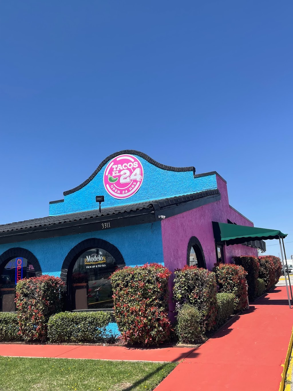 Tacos El 24 | restaurant | 3311 E Division St, Arlington, TX 76011, USA | 8175836133 OR +1 817-583-6133