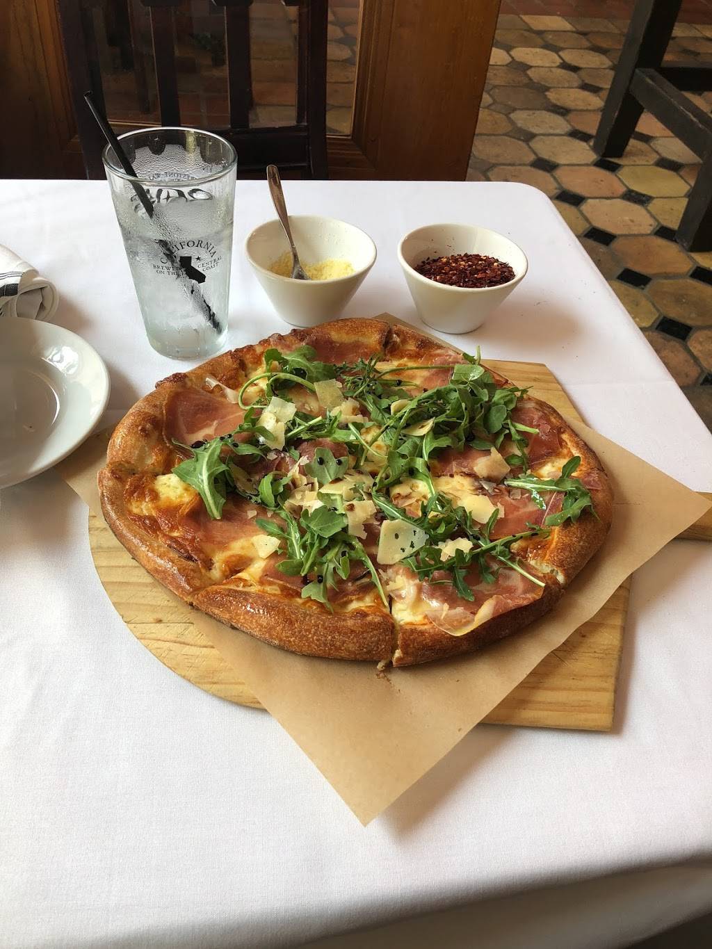 Mizza Artisan Pizza & Italian Cuisine | restaurant | 1112 State St, Santa Barbara, CA 93101, USA | 8058833935 OR +1 805-883-3935