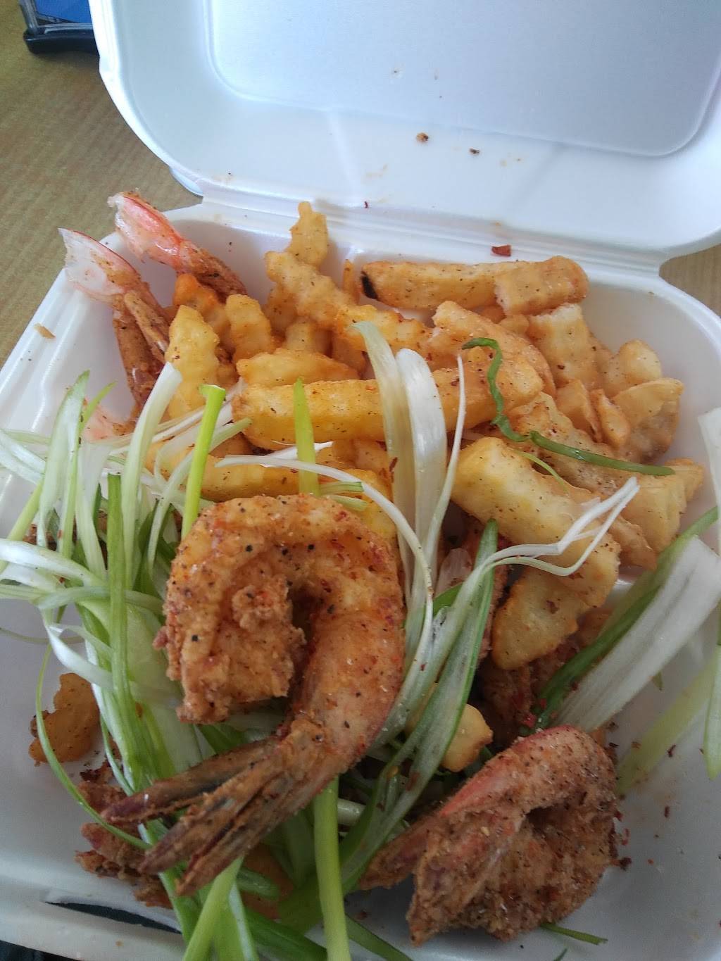 J & J Wings & Seafood | restaurant | 5220 Eastex Fwy, Beaumont, TX 77708, USA | 4098921411 OR +1 409-892-1411