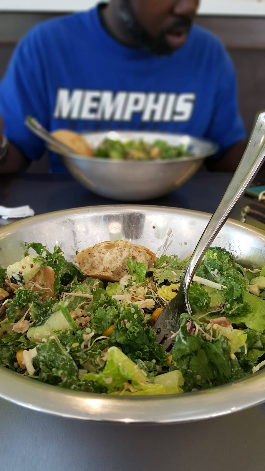 Salata | restaurant | 1241 E State Hwy 114 C 100, Southlake, TX 76092, USA | 8174421500 OR +1 817-442-1500