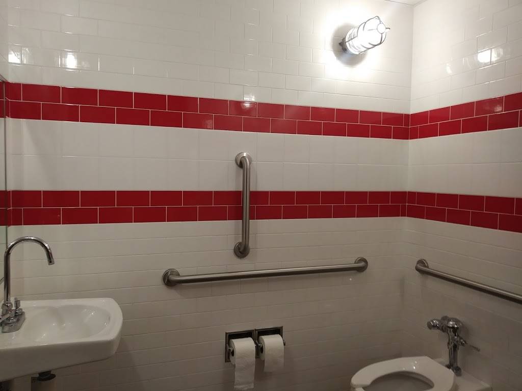 Jimmy Johns | meal delivery | 1104 West E 7th St, Auburn, IN 46706, USA | 2609271277 OR +1 260-927-1277