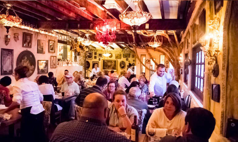 Antique Table Restaurant | restaurant | 2 Essex St, Lynn, MA 01902, USA | 7814779778 OR +1 781-477-9778