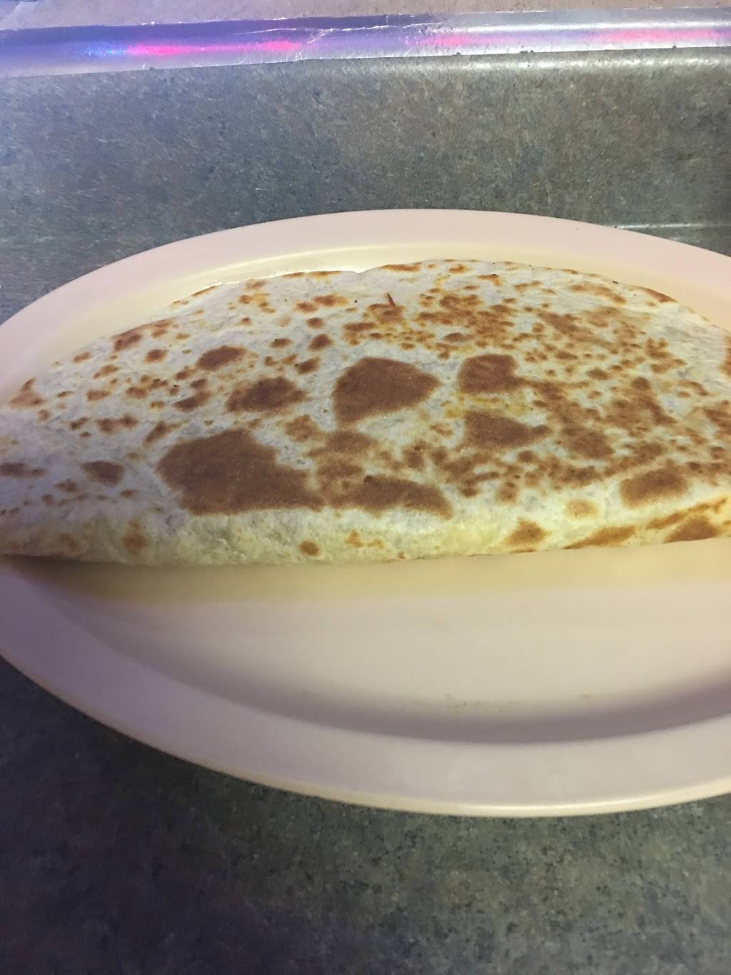 Janitzio Burrito | restaurant | 2933 N Broadway, Chicago, IL 60657, USA | 7739360144 OR +1 773-936-0144