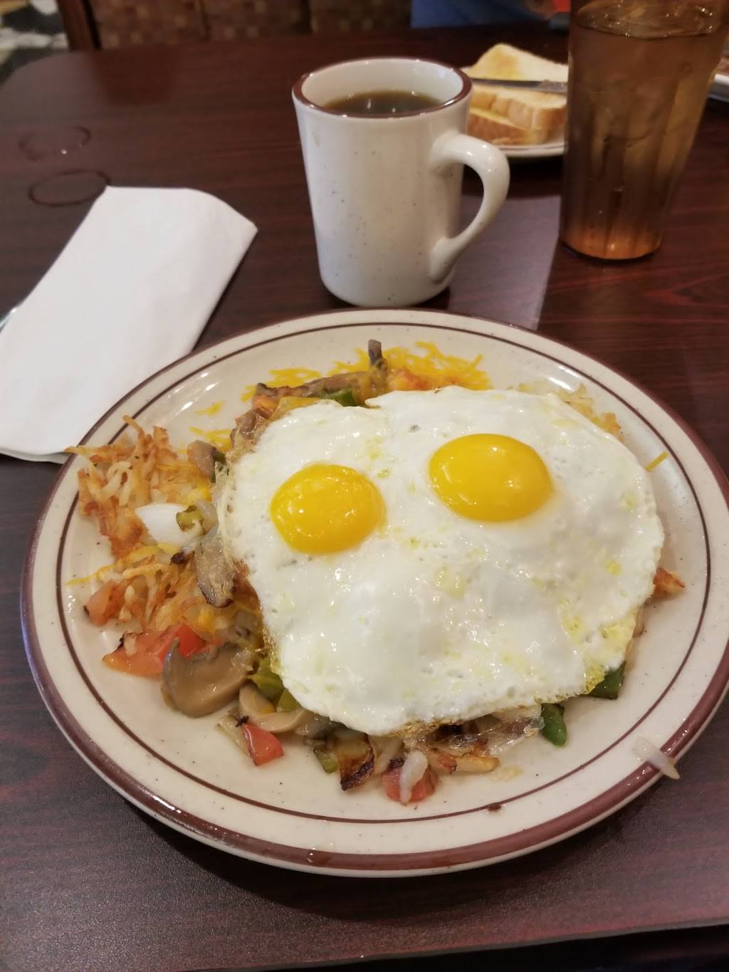 Sunshine Family Restaurant West | restaurant | 1575 John F Kennedy Rd, Dubuque, IA 52002, USA | 5635573000 OR +1 563-557-3000