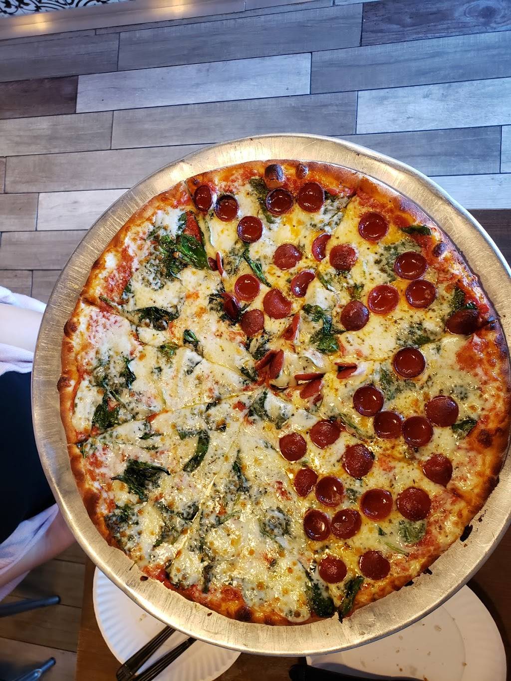 PIENEZZA Pizza | restaurant | 3236 N John Young Pkwy, Kissimmee, FL 34741, USA | 4077505540 OR +1 407-750-5540