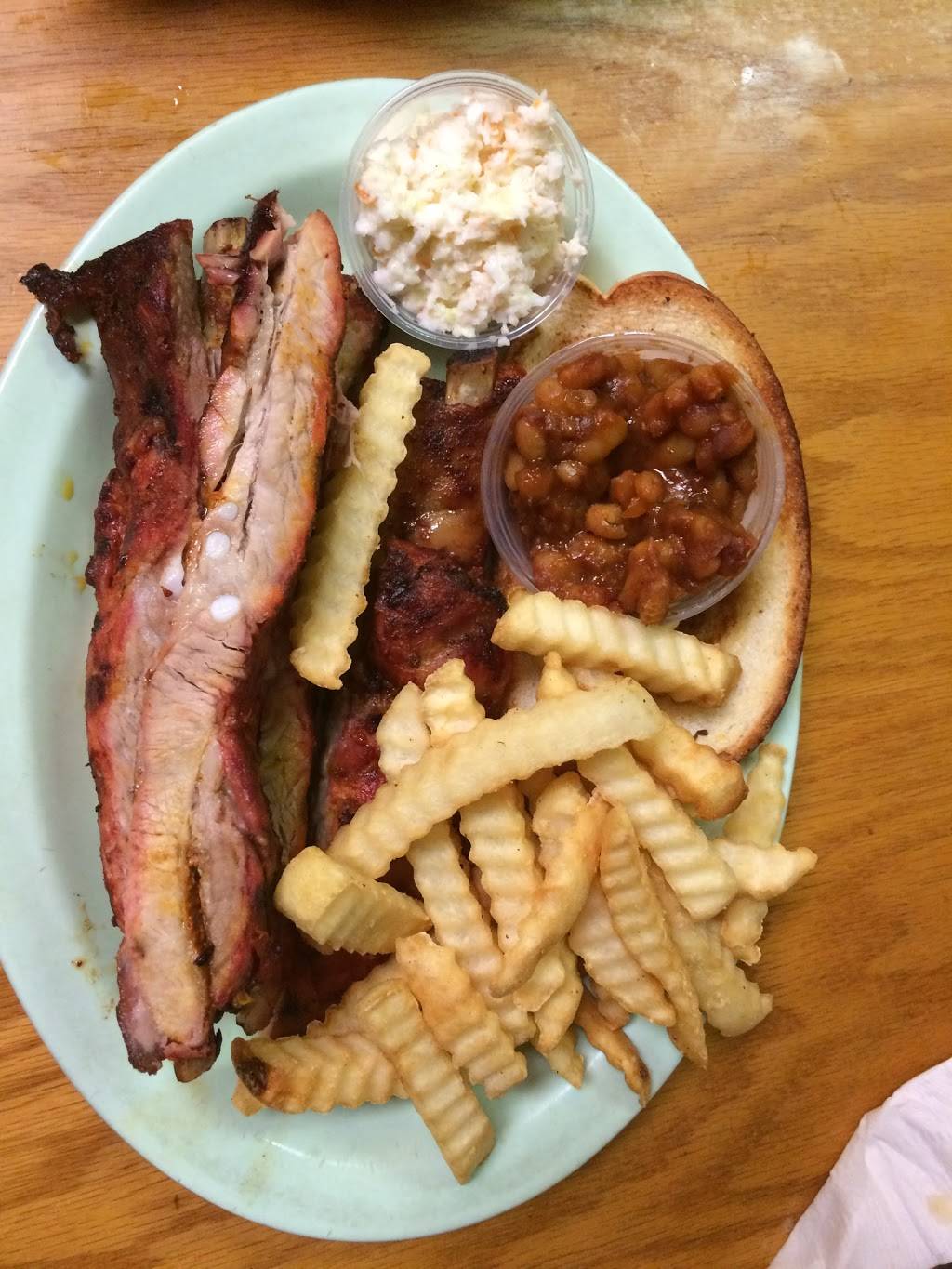 Fat Boys Bar-B-Q | restaurant | 4132 E Silver Springs Blvd, Ocala, FL 34470, USA | 3522363271 OR +1 352-236-3271