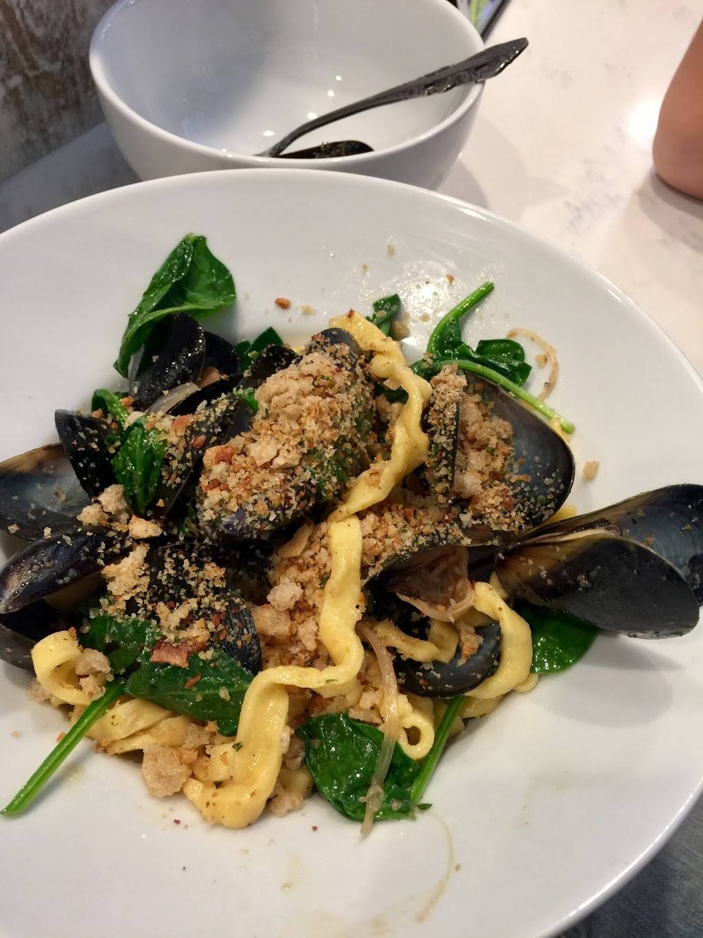 Moody Rooster | restaurant | 2891 Agoura Rd, Westlake Village, CA 91361, USA | 8053703131 OR +1 805-370-3131