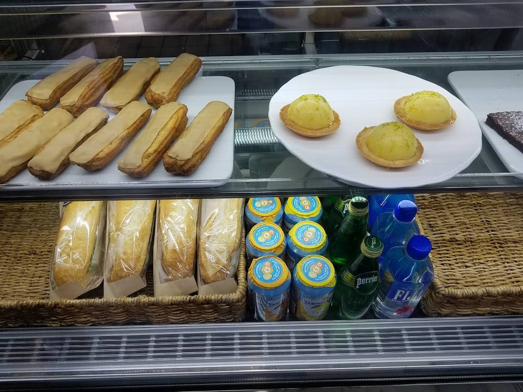 Lou, The French On The Block | cafe | 4007 W Riverside Dr, Burbank, CA 91505, USA | 7472388710 OR +1 747-238-8710