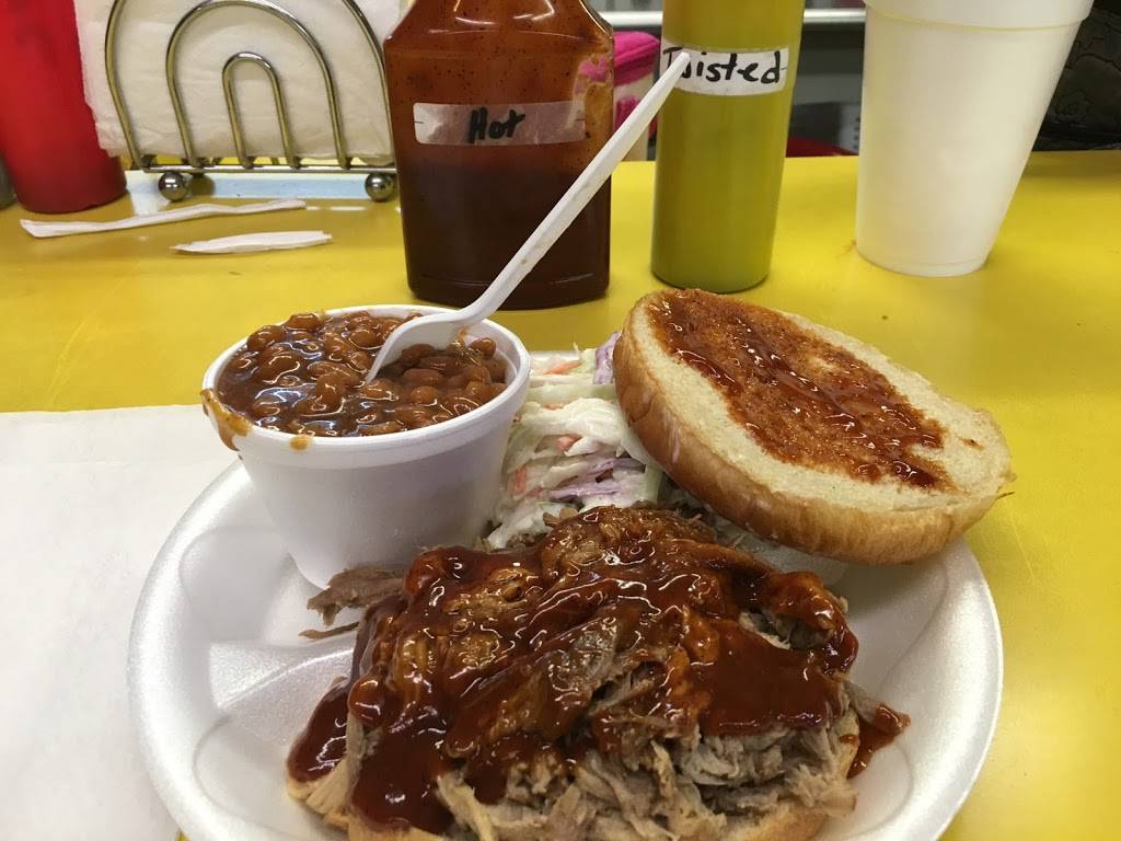 Gigglin Pig | restaurant | 642 US-25, Newport, TN 37821, USA | 4232371879 OR +1 423-237-1879