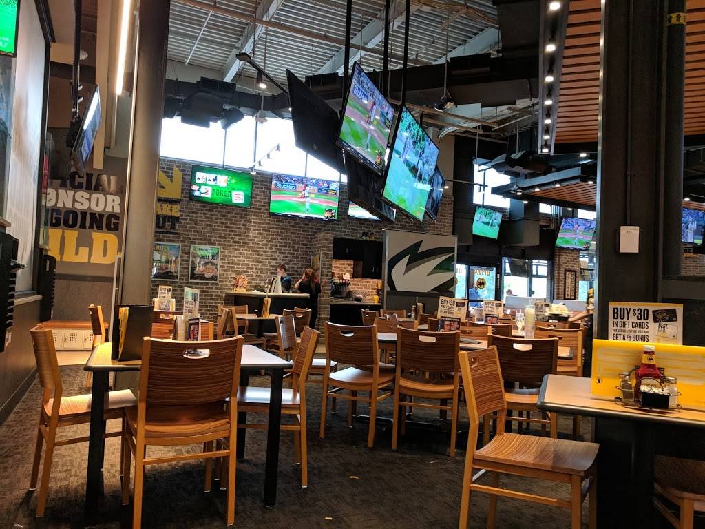 Buffalo Wild Wings | meal takeaway | 310 Daniel Webster Hwy, Nashua, NH 03060, USA | 6038889464 OR +1 603-888-9464
